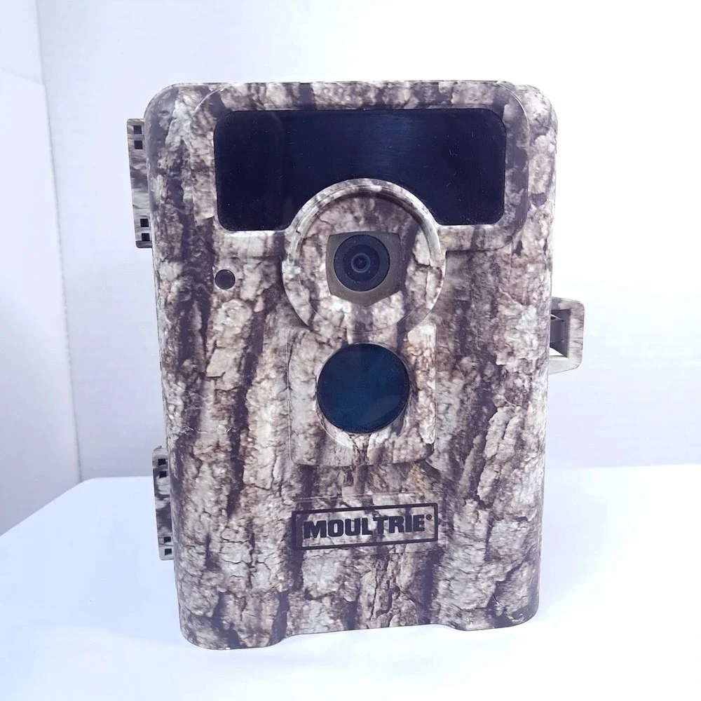 Moultrie MCG-12592 Trail Camera Camouflage D555i‎ No Glow Game Camera FOR PARTS